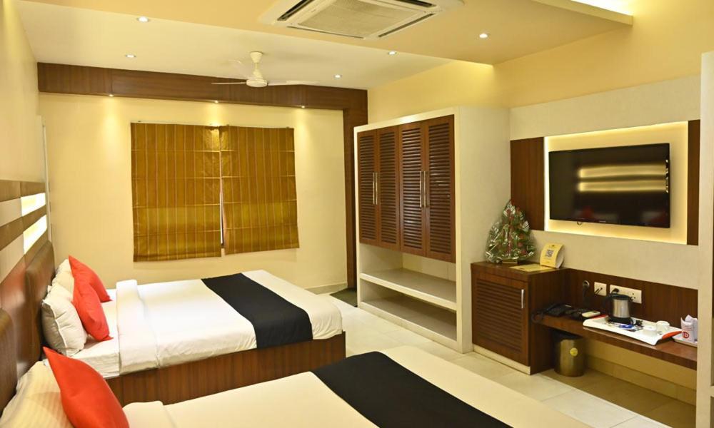 Hotel Royal Cottage Kanpur Exteriör bild