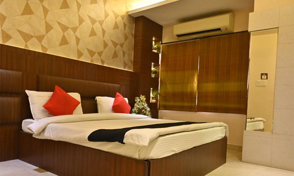 Hotel Royal Cottage Kanpur Exteriör bild