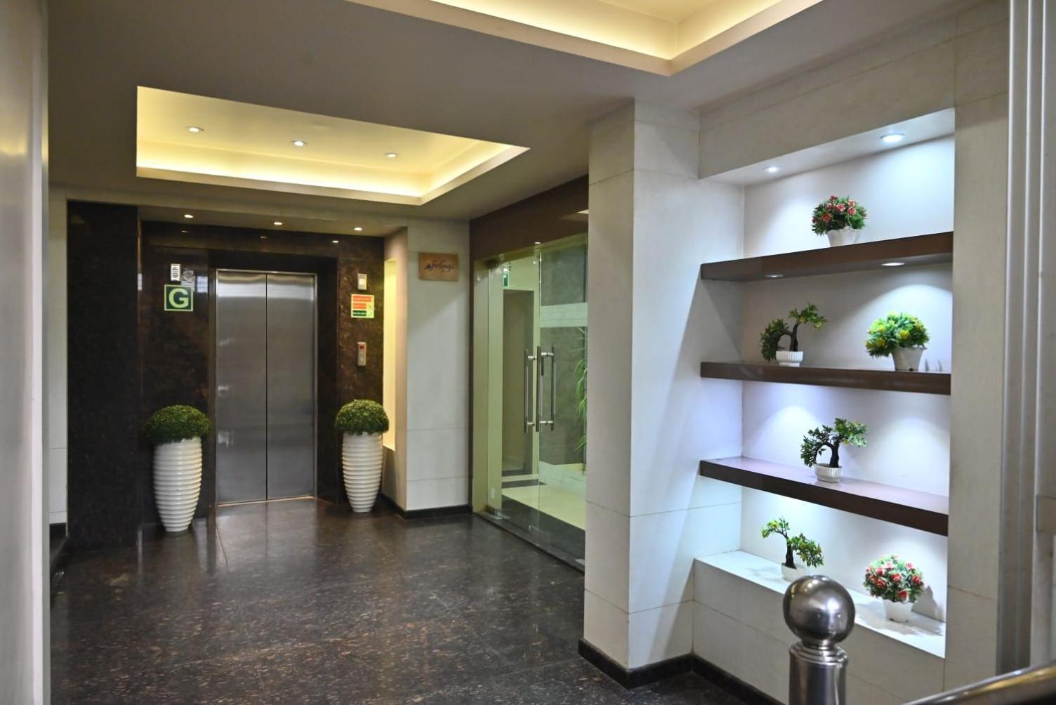 Hotel Royal Cottage Kanpur Exteriör bild